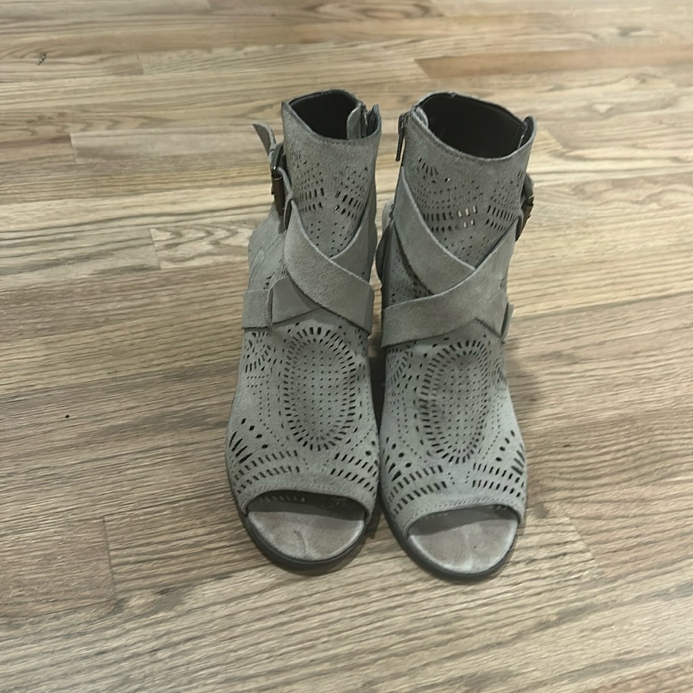 Tan heeled sandals